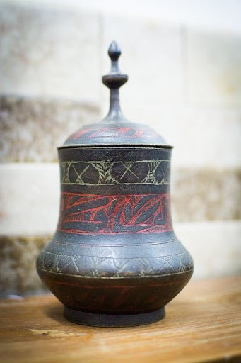custom urn vase
